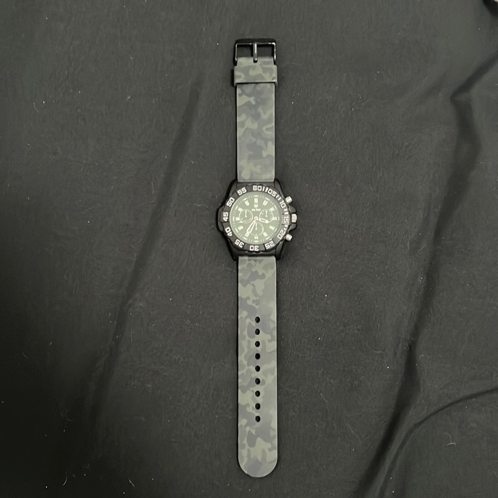 Zoo York camo watch
